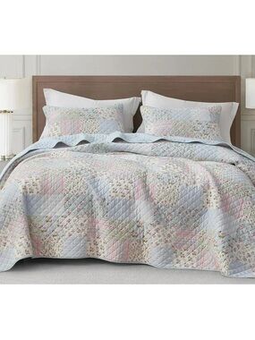 Classic Patchwork 100% cotton full size Quilt Set in Pastel Blue and Pink